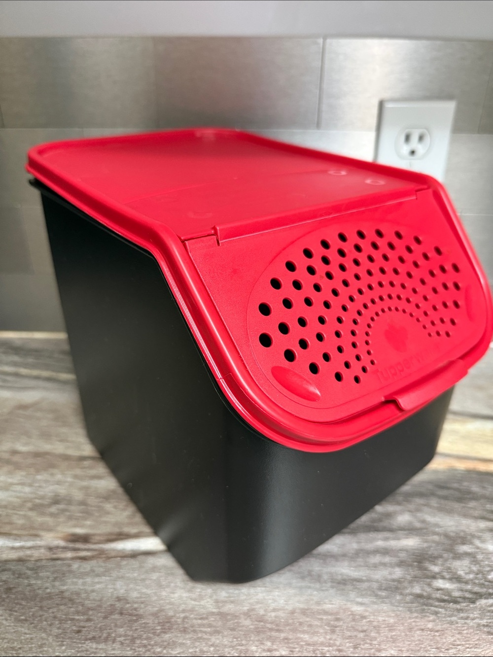 Tupperware Potato Bin